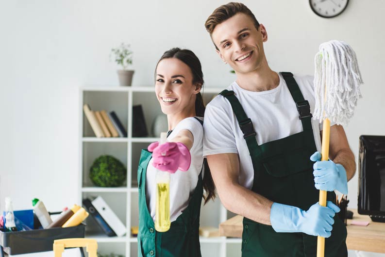 Den Mitarbeitern der Reinigungsfirma macht die Arbeit Spaß