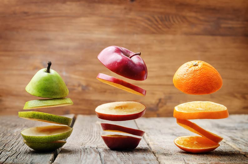 Food Fotografie, Beispiel Früchte geschnitten in der Luft