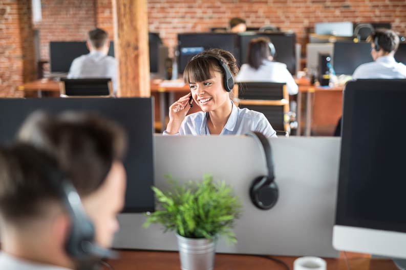 Telefonmarketing durchgeführt im Hause des Callcenters